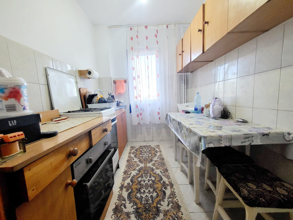 Milcov - Apartament 3 cam semidecomandat, etaj 3/4, mobilat