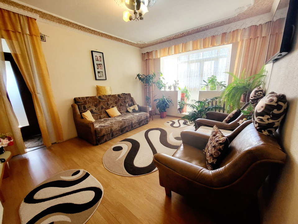 Apartament 3 camere semidecomandat, etaj 3/4, mobilat, Orizontului