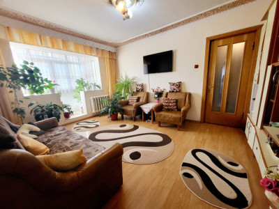 Apartament 3 camere semidecomandat, etaj 3/4, mobilat, Orizontului