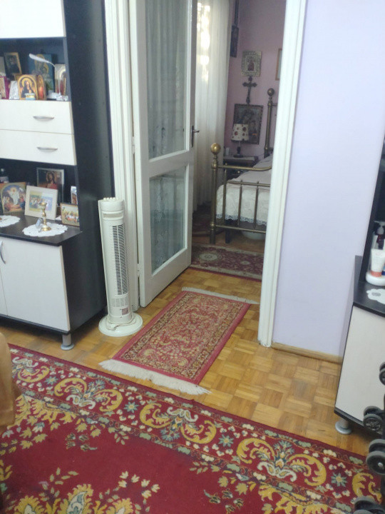 Apartament 3 camere, zona Centrală – Parcul Cancicov, etaj 1 din 4, spatios