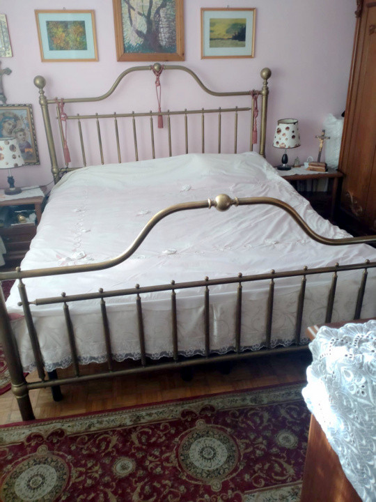 Apartament 3 camere, zona Centrală – Parcul Cancicov, etaj 1 din 4, spatios