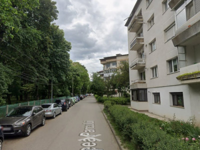 Apartament 3 camere, zona Centrală – Parcul Cancicov, etaj 1 din 4, spatios