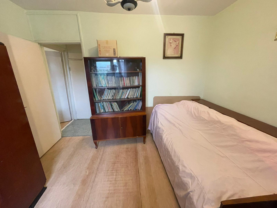 NORD - 22 decembrie, Apartament 2 cam, etaj 3, bucatarie mare, bloc 1980