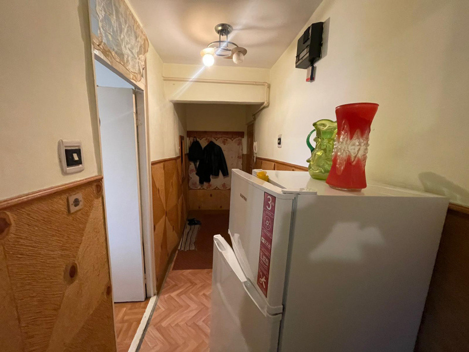 NORD - 22 decembrie, Apartament 2 cam, etaj 3, bucatarie mare, bloc 1980