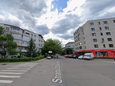 NORD - 22 decembrie, Apartament 2 cam, etaj 3, bucatarie mare, bloc 1980