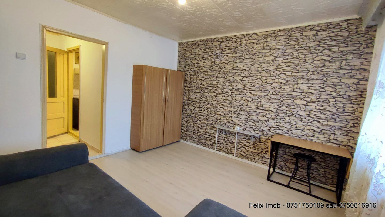 Garsoniera mobilata, langa autogara