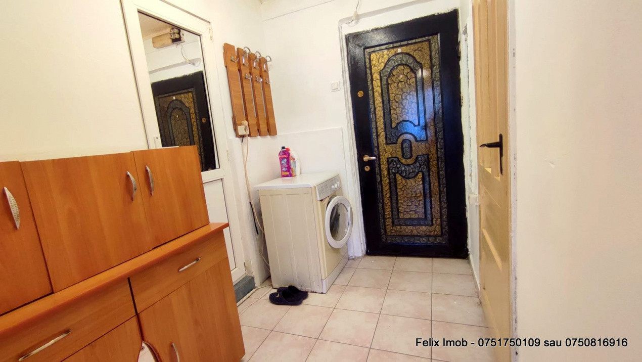 Garsoniera mobilata, langa autogara