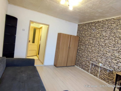 Garsoniera mobilata, langa autogara