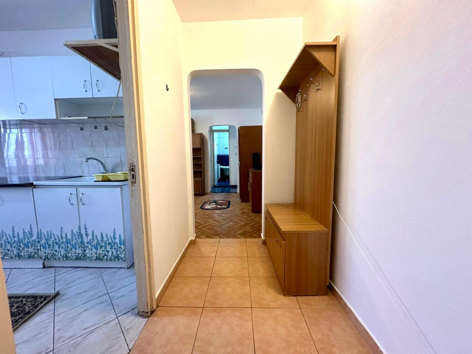 Apartament 2 camere semidecomandat, zona Narcisa – ideal locuință sau investiție