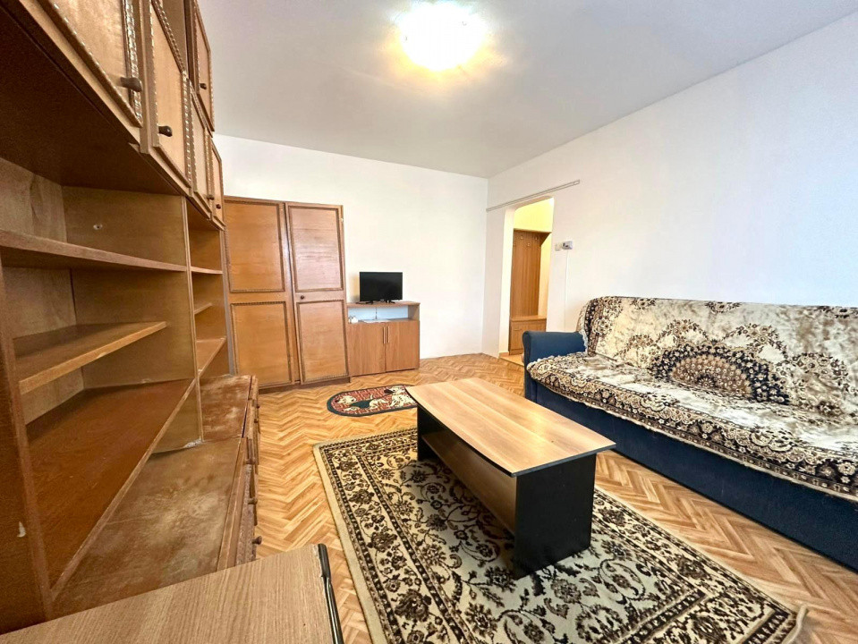 Apartament 2 camere semidecomandat, zona Narcisa – ideal locuință sau investiție