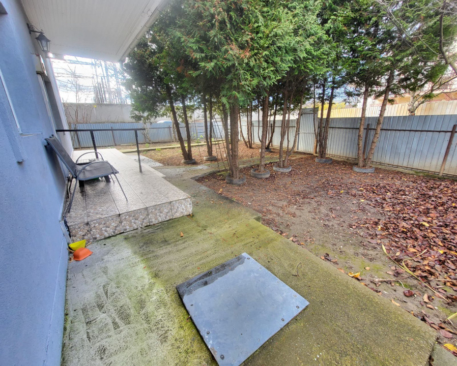 Letea Veche Casa P+M din caramida, an 2006, living + 3 Dormitoare