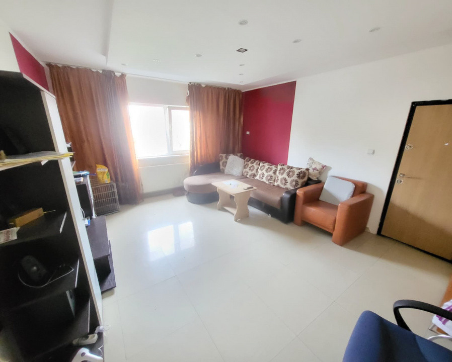 Letea Veche Casa P+M din caramida, an 2006, living + 3 Dormitoare