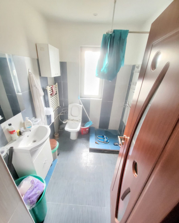 Letea Veche Casa P+M din caramida, an 2006, living + 3 Dormitoare