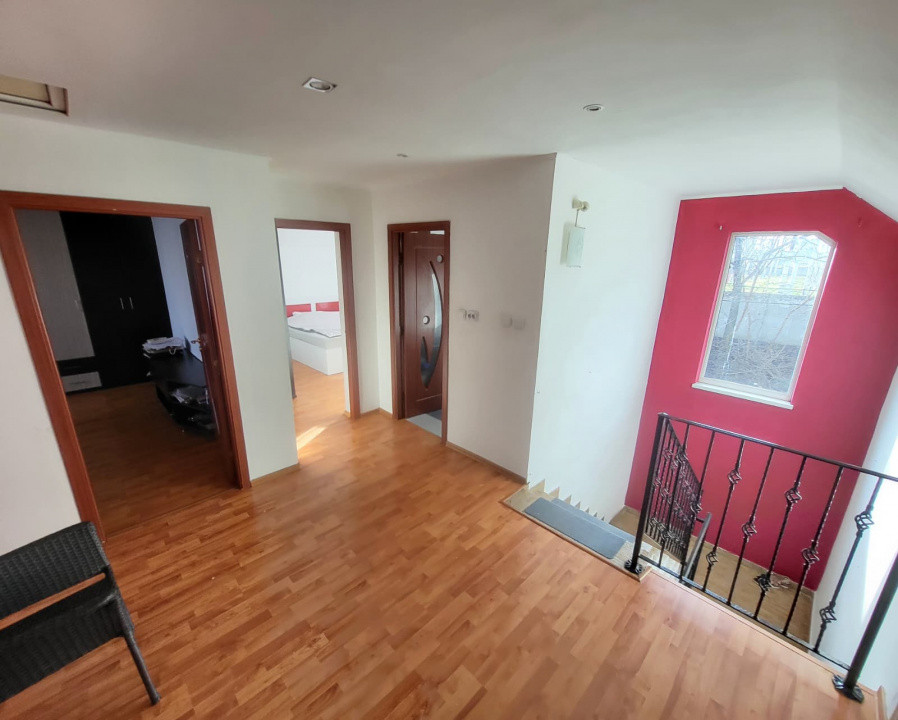 Letea Veche Casa P+M din caramida, an 2006, living + 3 Dormitoare