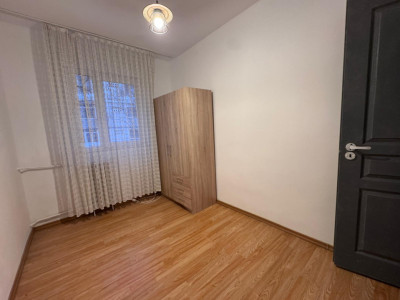 vand apartament