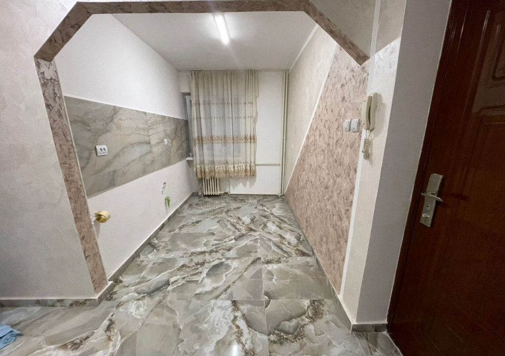 Apartament 2 camere decomandat str Energiei etaj 2