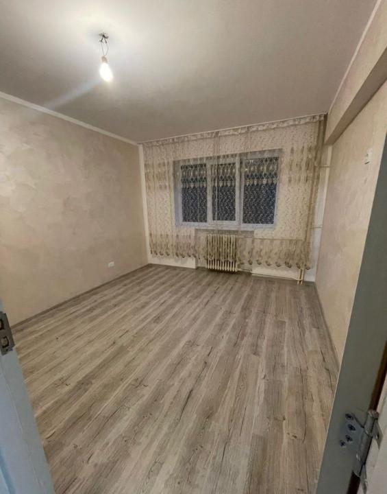 Apartament 2 camere decomandat str Energiei etaj 2