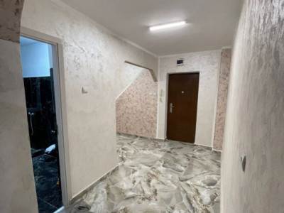 Apartament 2 camere decomandat str Energiei etaj 2
