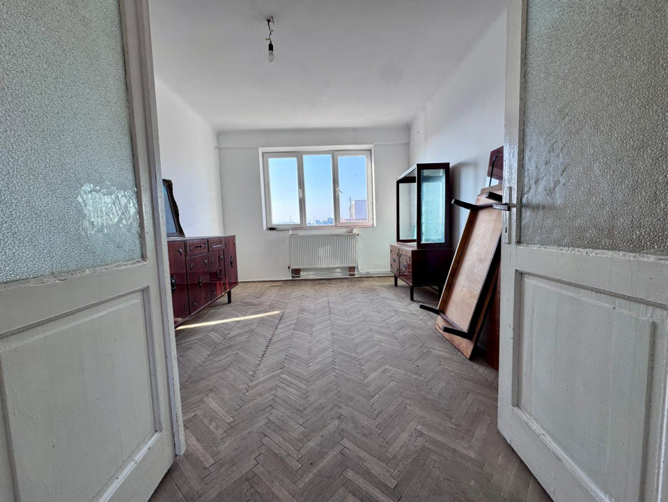 Centru - Hotel Decebal. Apartament 2 cam, etaj 3, cu centrala