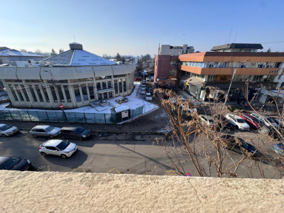 Centru - Hotel Decebal. Apartament 2 cam, etaj 3, cu centrala