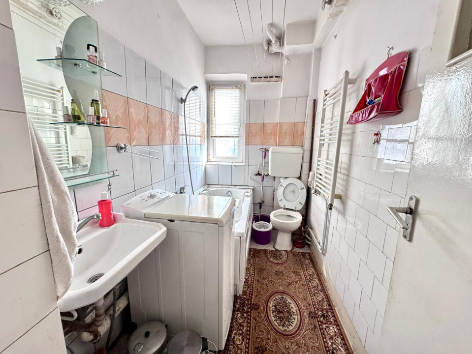 Apartament 2 camere – Ultracentral, Bacău, etaj 1/4 cu cetrala termica