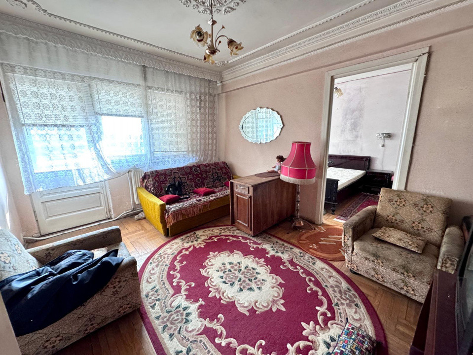 Apartament 2 camere – Ultracentral, Bacău, etaj 1/4 cu cetrala termica