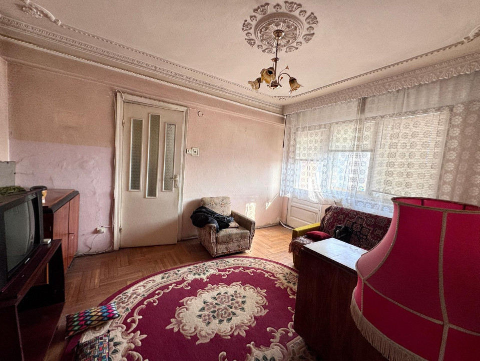 Apartament 2 camere – Ultracentral, Bacău, etaj 1/4 cu cetrala termica