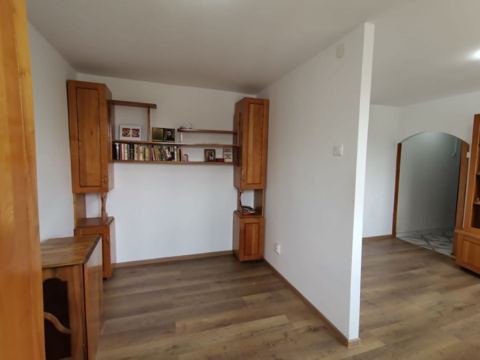 Apartament 2 camere – transformat i garsoiera, 33 mp, zona Piața Sud