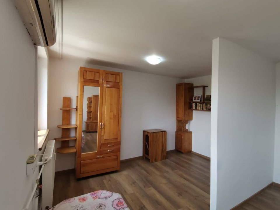 Apartament 2 camere – transformat i garsoiera, 33 mp, zona Piața Sud