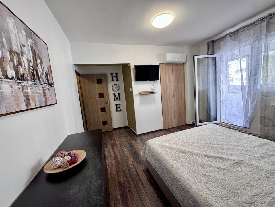 Piata Centrala - Garsoniera cf 1, etaj 2, bloc 1986, Mobilata si renovata