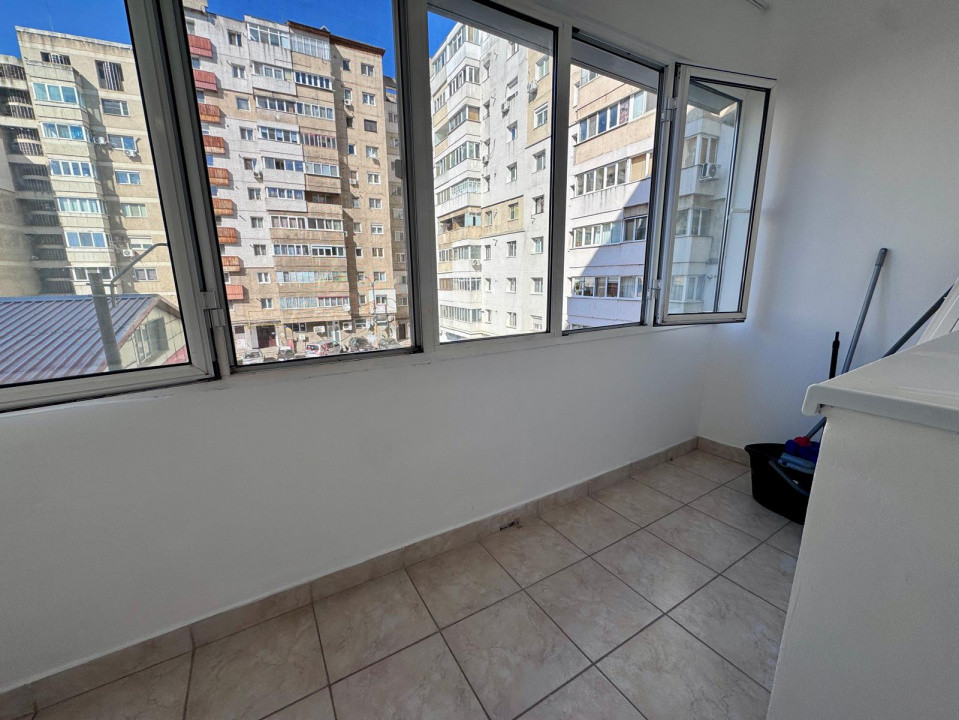 Piata Centrala - Garsoniera cf 1, etaj 2, bloc 1986, Mobilata si renovata