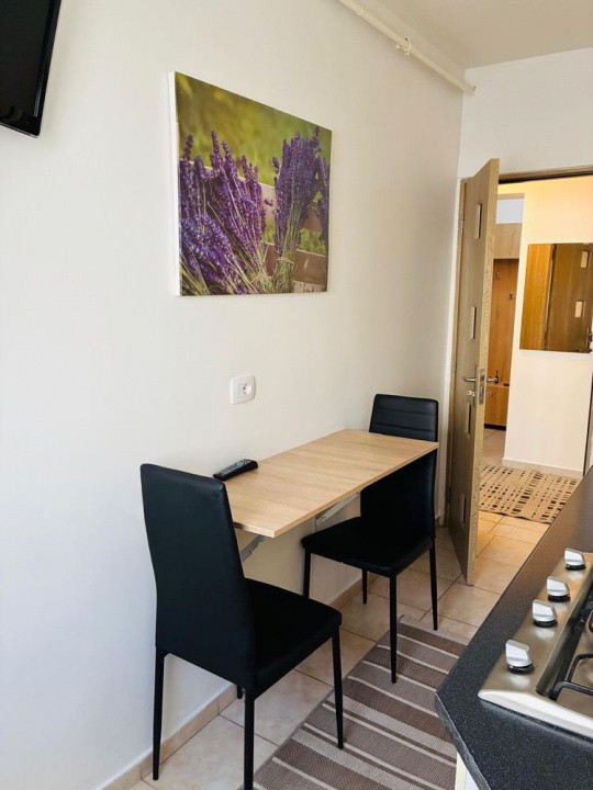 Piata Centrala - Garsoniera cf 1, etaj 2, bloc 1986, Mobilata si renovata