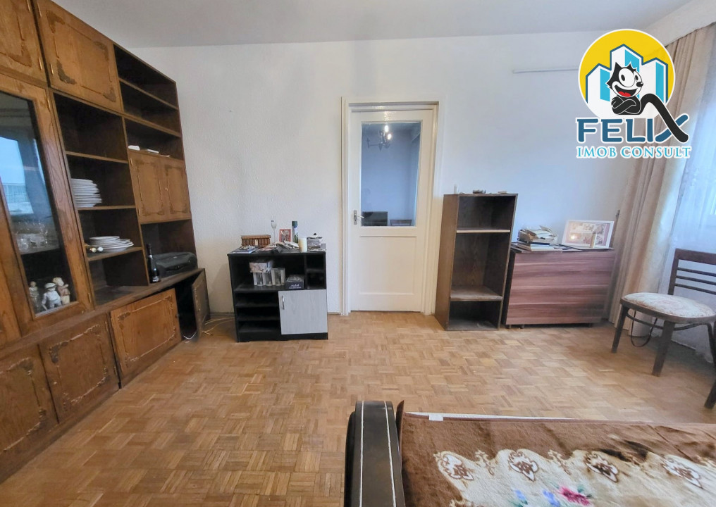 De vânzare apartament cu 2 camere – zona centrală, strada 9 Mai, Bacău