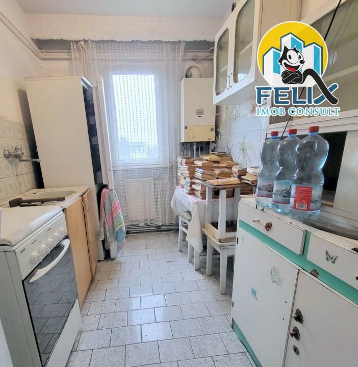 De vânzare apartament cu 2 camere – zona centrală, strada 9 Mai, Bacău