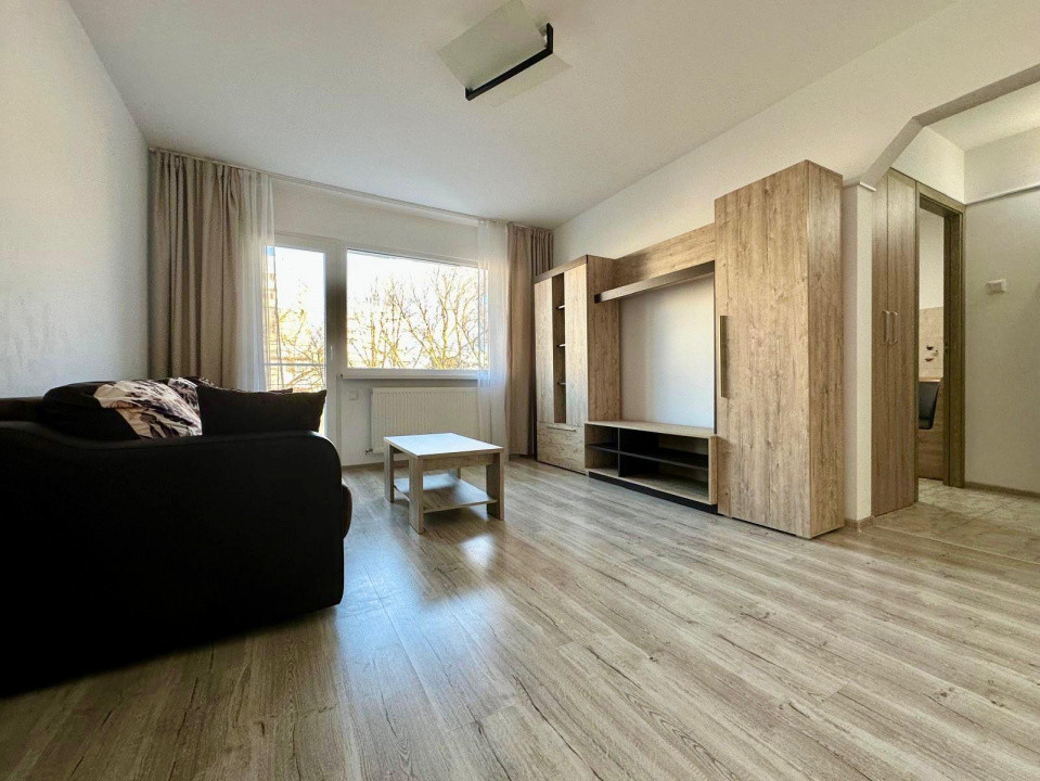 Restaurant Aviatori - Apartament 2 camere, etaj 3, renovat complet