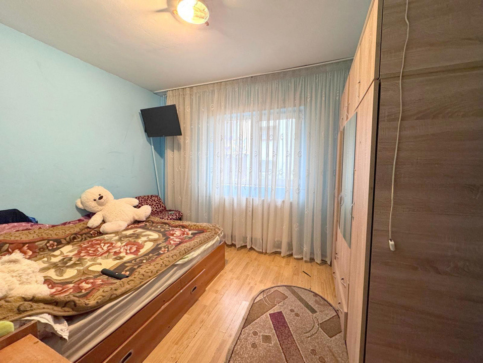 Narcisa, Apartament 2 camere semidecomandat, etaj 1, bucatarie mare