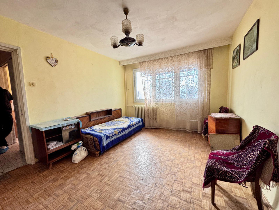 Apartament 2 camere spațios, zona Cornișa Bistriței – lângă Școala nr. 10