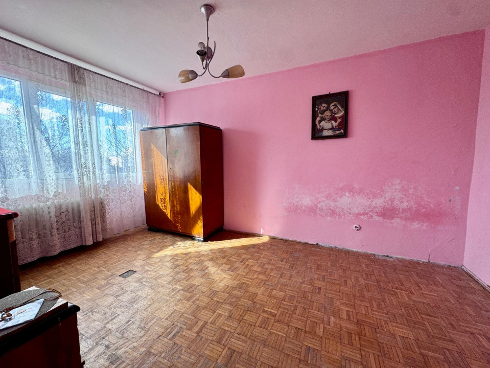 Apartament 2 camere spațios, zona Cornișa Bistriței – lângă Școala nr. 10