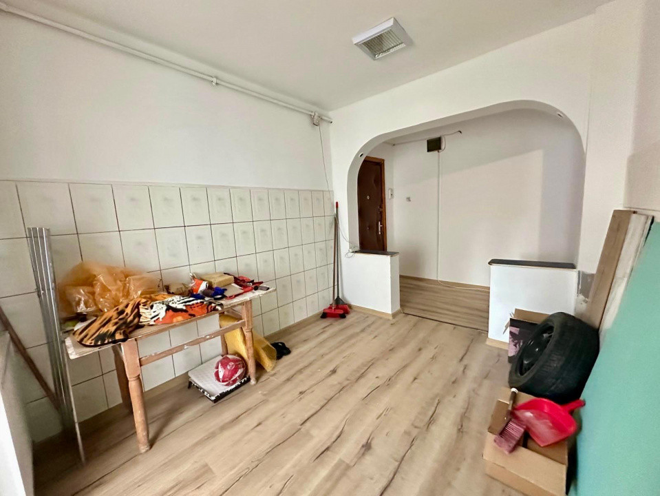 Zona Republicii, Apartament 2 camere spatios, parter + balcon, bloc 1980