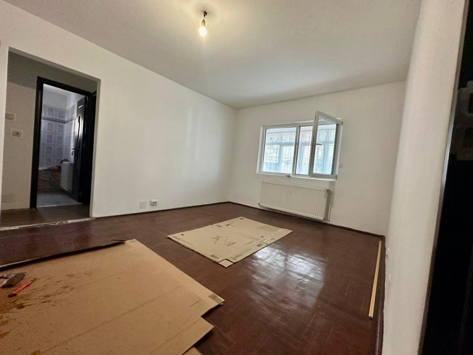 Zona Republicii, Apartament 2 camere spatios, parter + balcon, bloc 1980