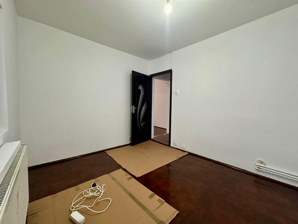 Zona Republicii, Apartament 2 camere spatios, parter + balcon, bloc 1980