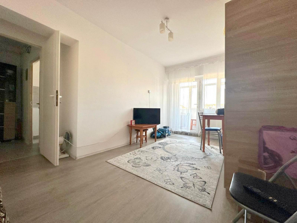 Apartament de vânzare 2 camere, decomandat, etaj 3/4, mobilat Energiei