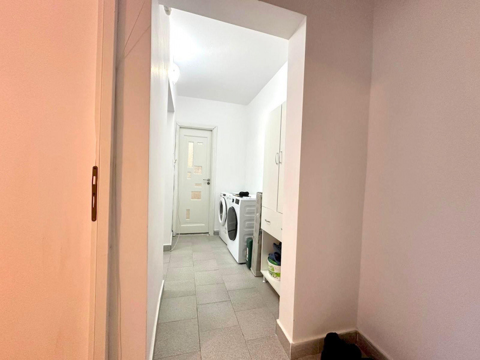 Apartament de vânzare 2 camere, decomandat, etaj 3/4, mobilat Energiei