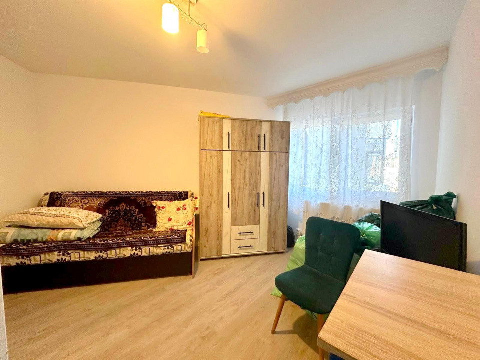 Apartament de vânzare 2 camere, decomandat, etaj 3/4, mobilat Energiei