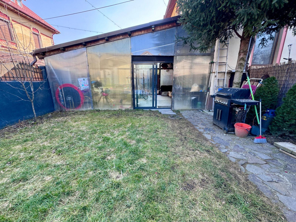 Apartament cu 3 camere la vila cu curte propre , Strada Letea Bacau