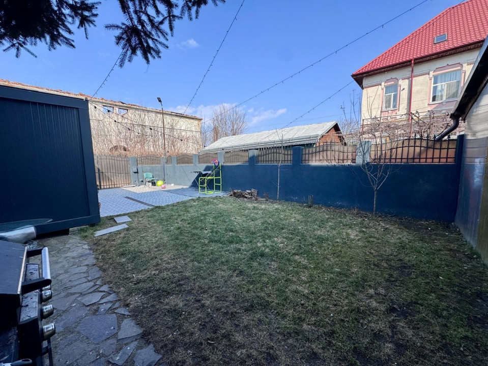 Apartament cu 3 camere la vila cu curte propre , Strada Letea Bacau