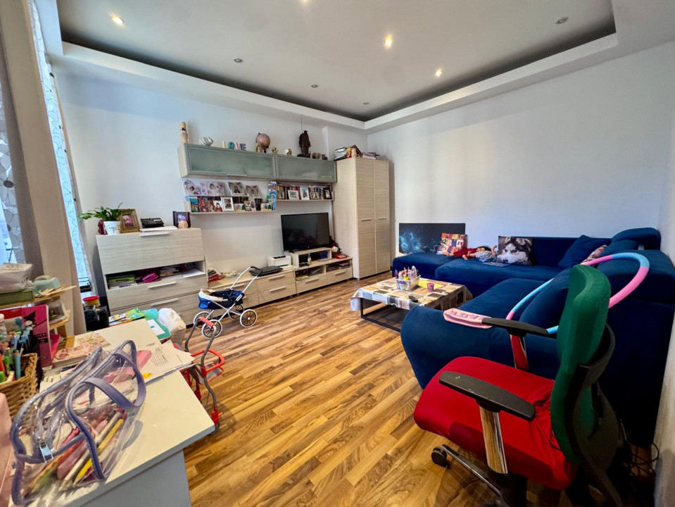 Apartament cu 3 camere la vila cu curte propre , Strada Letea Bacau