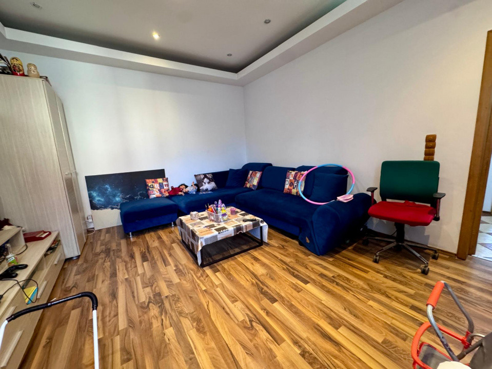 Apartament cu 3 camere la vila cu curte propre , Strada Letea Bacau