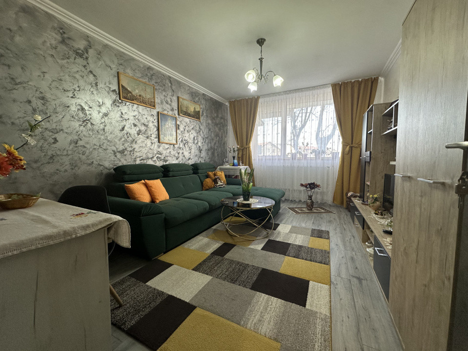 Apartament 2 camere decomandat, parter bloc turn - Zona Mioritei