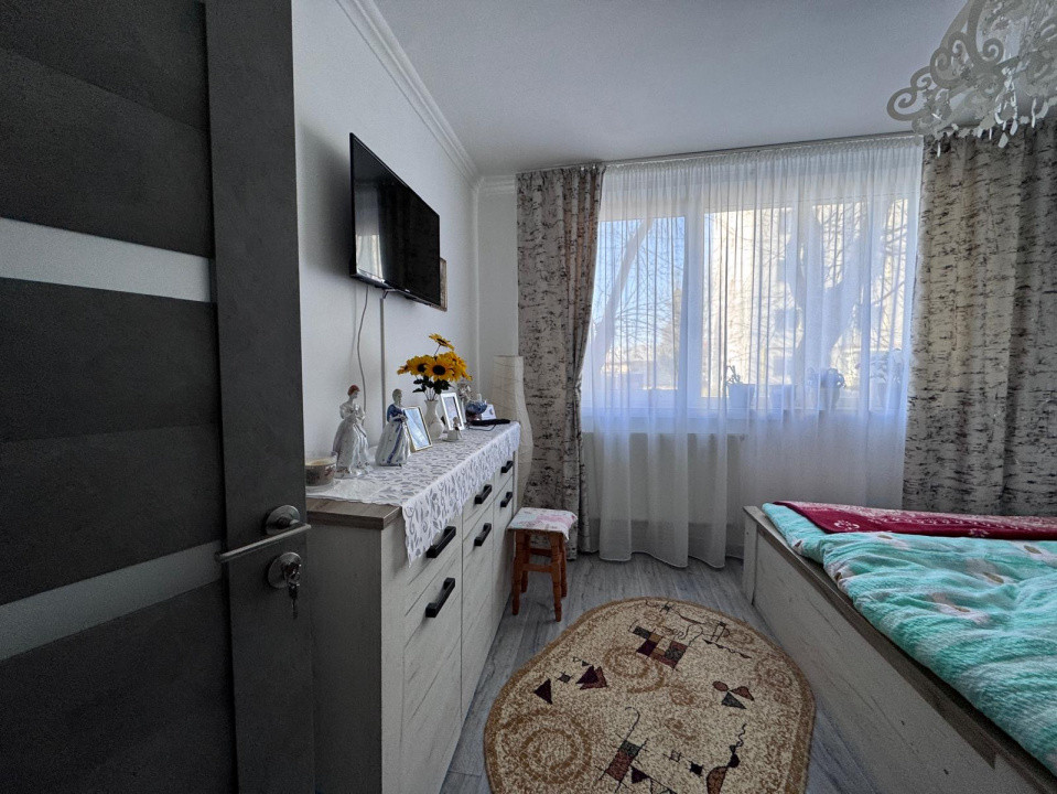 Apartament 2 camere decomandat, parter bloc turn - Zona Mioritei